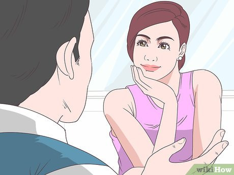 Step 4 Focus on what your date is doing or saying to get out of your thoughts.